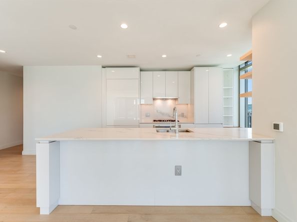 133 Seaport Blvd 2112, Boston MA 02210