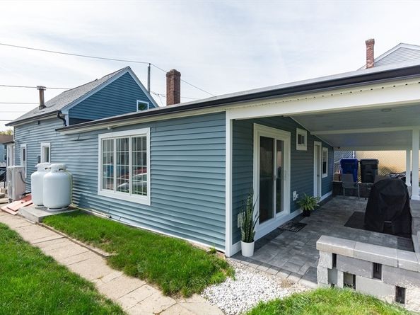59 Lawrence St, Milford MA 01757