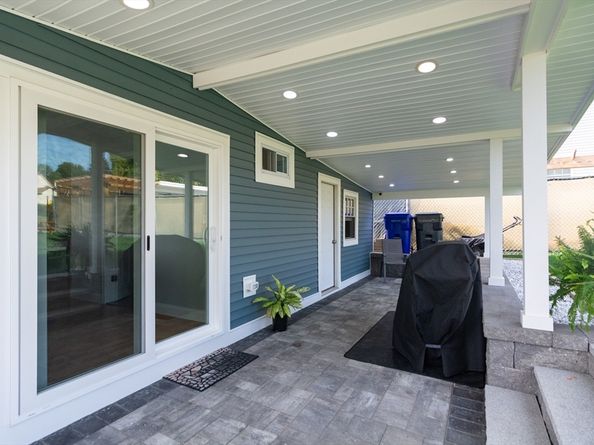 59 Lawrence St, Milford MA 01757