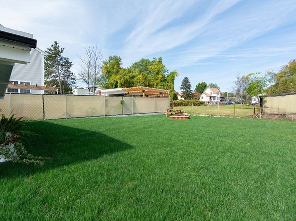 59 Lawrence St, Milford MA 01757