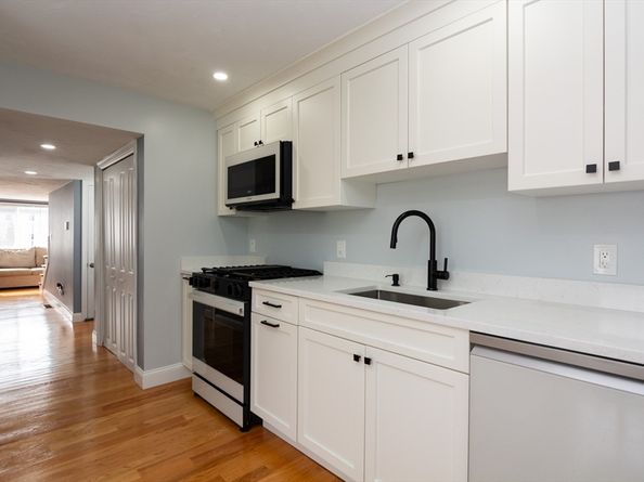 59 Lawrence St, Milford MA 01757