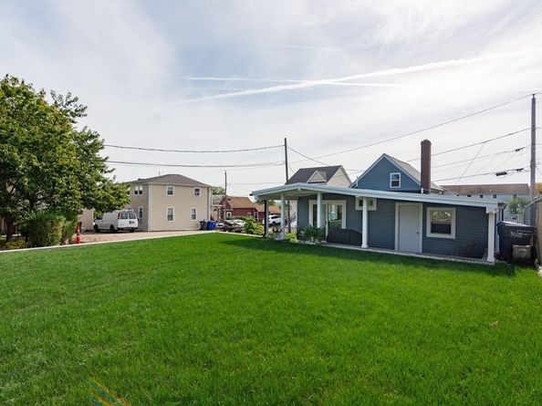 59 Lawrence St, Milford MA 01757