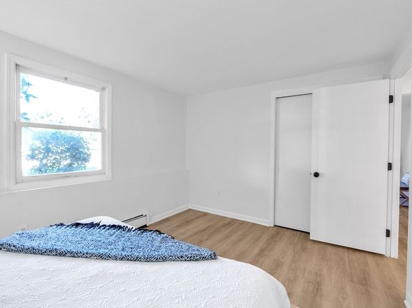 25 Pine St B, Canton MA 02021