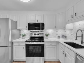 25 Pine St B, Canton MA 02021