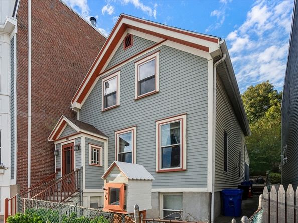 430 E 8th St, Boston MA 02127