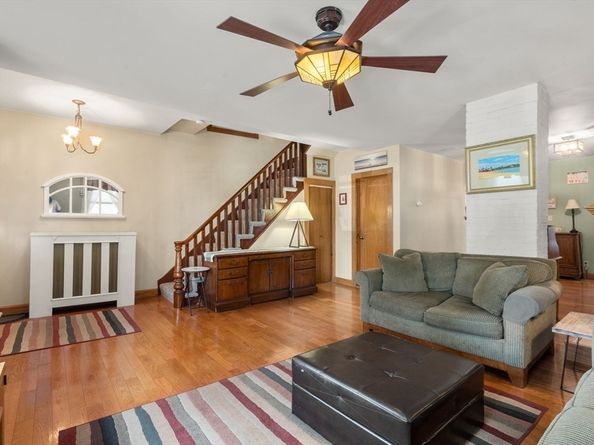 430 E 8th St, Boston MA 02127