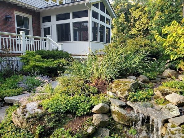 34 Pilgrim Rd, Newton MA 02468
