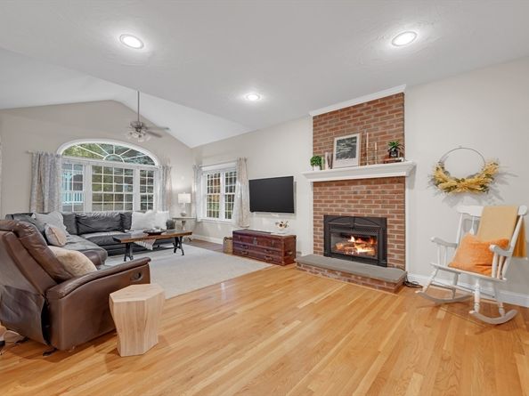 101 Mcgilpin Rd, Sturbridge MA 01566