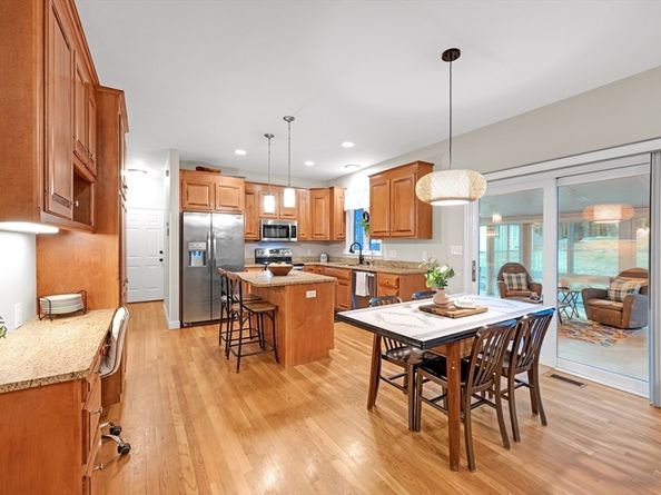 101 Mcgilpin Rd, Sturbridge MA 01566