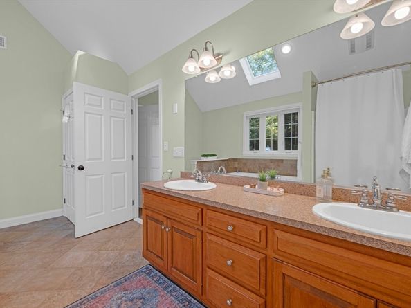 101 Mcgilpin Rd, Sturbridge MA 01566