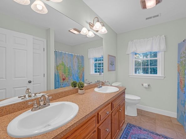 101 Mcgilpin Rd, Sturbridge MA 01566