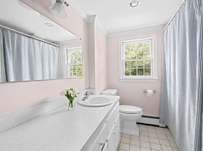 15 Presidents Rd, Hingham MA 02043