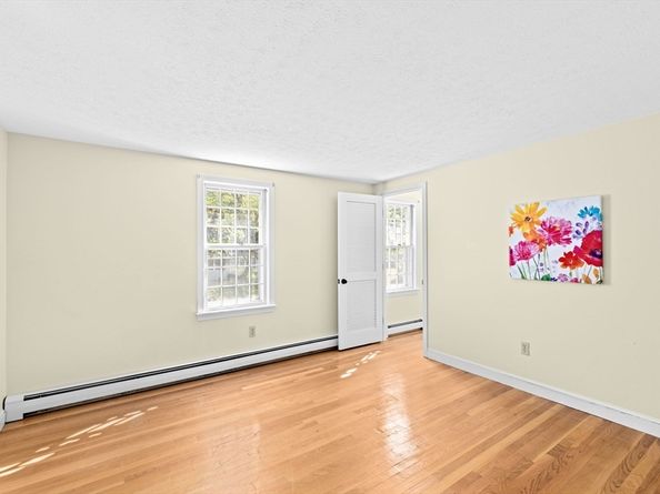 15 Presidents Rd, Hingham MA 02043