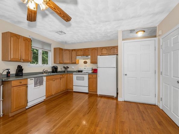 52 Boyle Rd, Brockton MA 02302