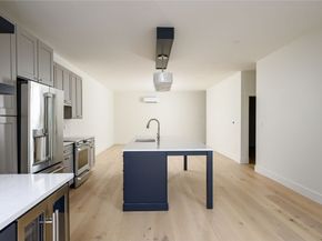21 Tanglewood 1, Boston MA 02124