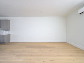 21 Tanglewood 1, Boston MA 02124