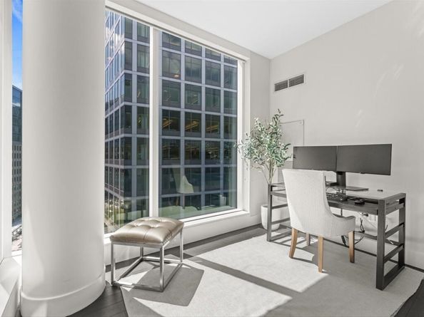 22 Liberty Dr 12G, Boston MA 02210