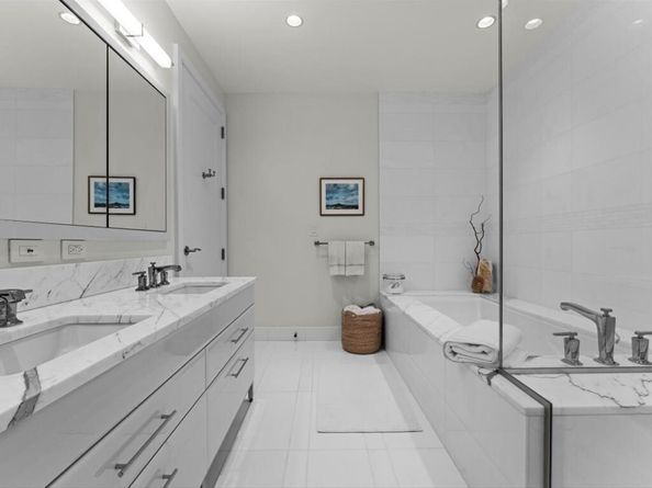 22 Liberty Dr 12G, Boston MA 02210