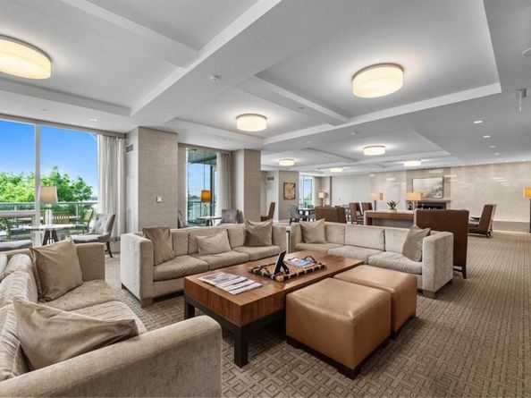 22 Liberty Dr 12G, Boston MA 02210
