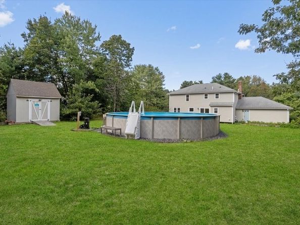 33 Barnstable Rd, Norfolk MA 02056