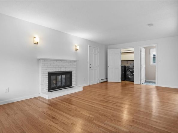 33 Barnstable Rd, Norfolk MA 02056
