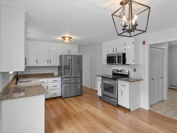 33 Barnstable Rd, Norfolk MA 02056