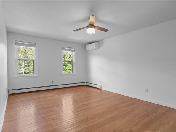 33 Barnstable Rd, Norfolk MA 02056
