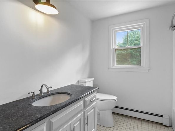 33 Barnstable Rd, Norfolk MA 02056
