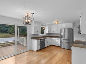 33 Barnstable Rd, Norfolk MA 02056