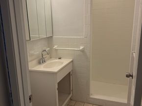 32 Whites Ave D33, Watertown MA 02472