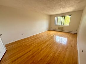 32 Whites Ave D33, Watertown MA 02472