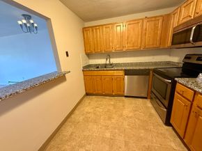 32 Whites Ave D33, Watertown MA 02472