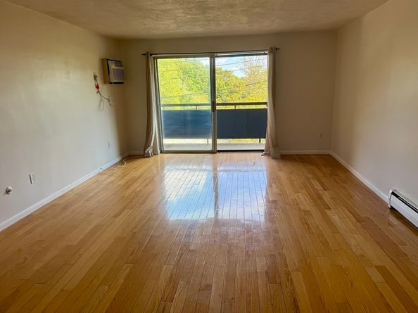 32 Whites Ave D33, Watertown MA 02472