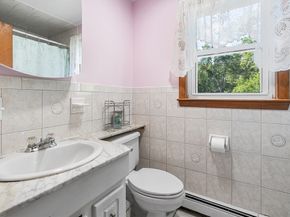 5 Benson Rd, Tewksbury MA 01876