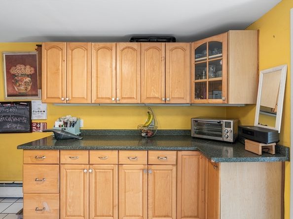 5 Benson Rd, Tewksbury MA 01876