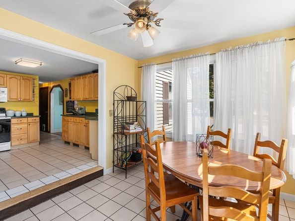 5 Benson Rd, Tewksbury MA 01876