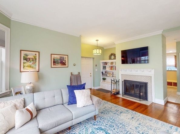 126 Kilsyth Rd 1, Boston MA 02135