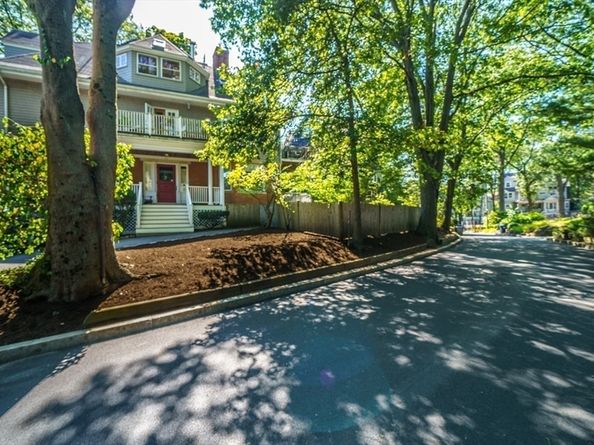 126 Kilsyth Rd 1, Boston MA 02135