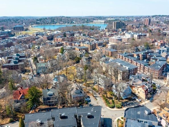 126 Kilsyth Rd 1, Boston MA 02135