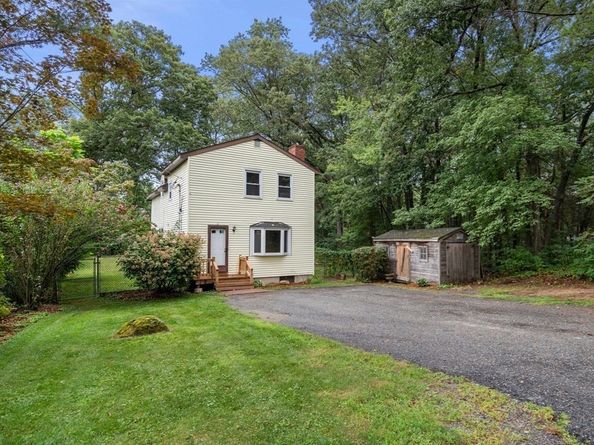 17 Fahey Way, Billerica MA 01821