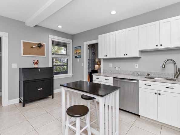20-22 Cedar St 3, Norwood MA 02062