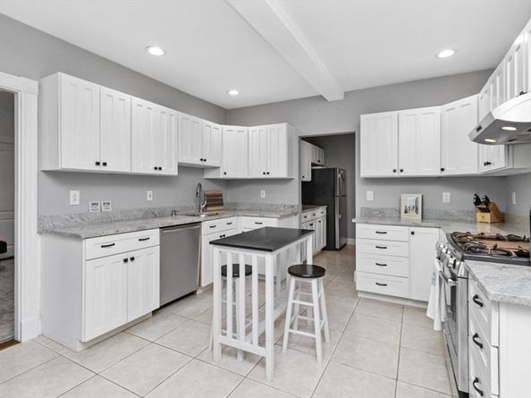 20-22 Cedar St 3, Norwood MA 02062