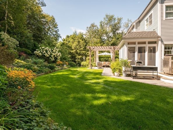 41 Fellows Rd, Ipswich MA 01938