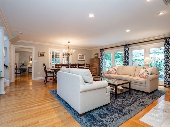 41 Fellows Rd, Ipswich MA 01938