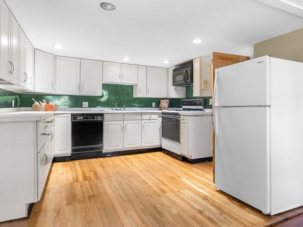 16 Elm Street, Ipswich MA 01938