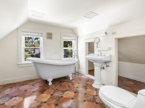 16 Elm Street, Ipswich MA 01938