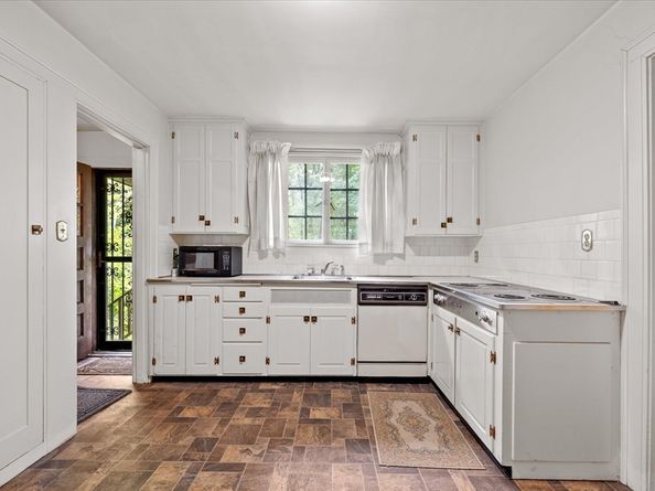 22 Audubon Rd, Worcester MA 01602