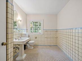 22 Audubon Rd, Worcester MA 01602