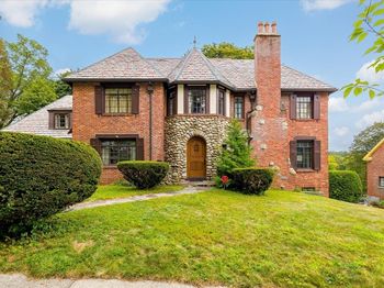 22 Audubon Rd