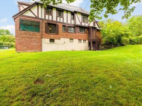 22 Audubon Rd, Worcester MA 01602